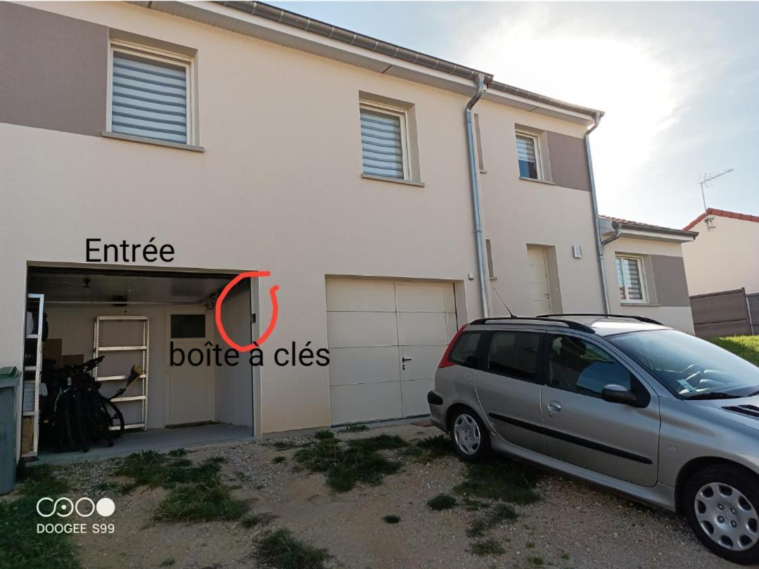 Aux Pieds De La Colline De Mousson Apartment Pont-à-Mousson Екстериор снимка